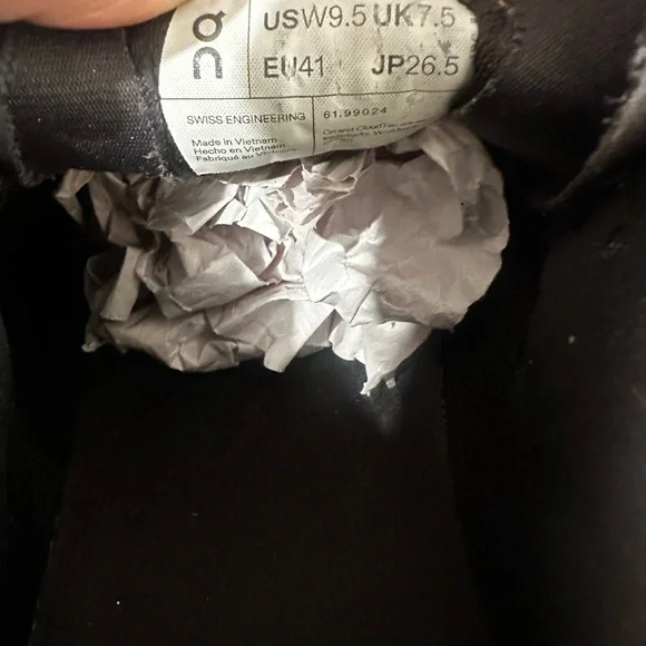 Sold On Cloud Monster Sneakers Womens 9.5 Black Running trainers Sporty - Picture 4 of 14